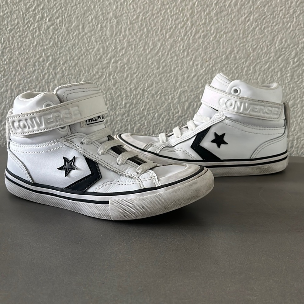 Kids converse